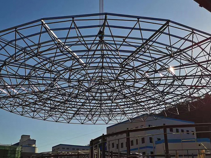 图们螺栓球网架工程施工现场